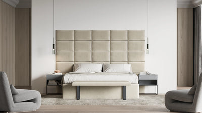 Modernes Bettkopfteil aus creme farbenen Wandpolstern hochwertige Polsterpaneele aus Samt für stilvolle Schlafzimmergestaltung.